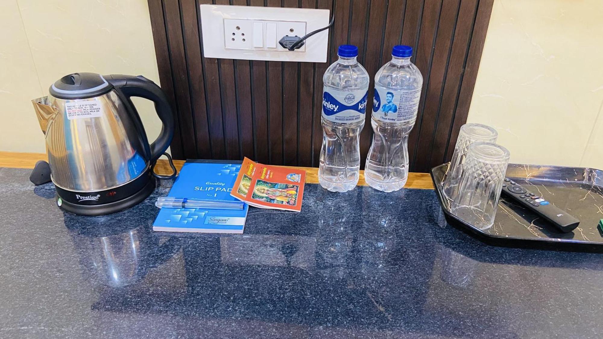 Hotel Mandir Saket Bhawan Ayodhya Zewnętrze zdjęcie
