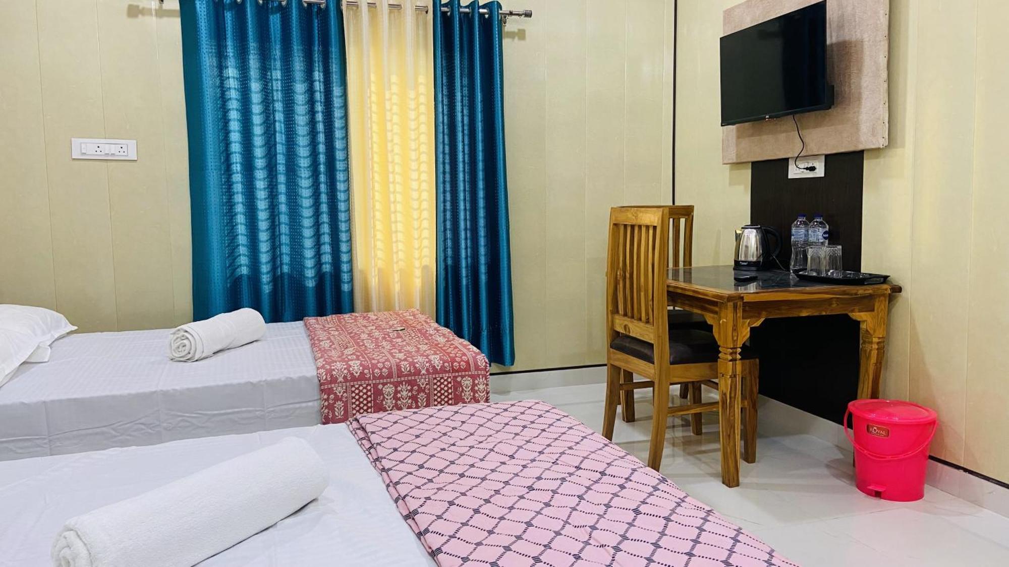 Hotel Mandir Saket Bhawan Ayodhya Zewnętrze zdjęcie